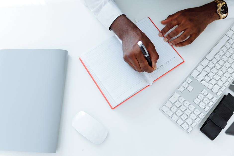 Imagen sobre administrativo trabajando